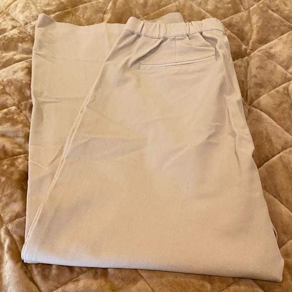 Classy pull on Khaki wide leg pants. 12P - Picture 2 of 3